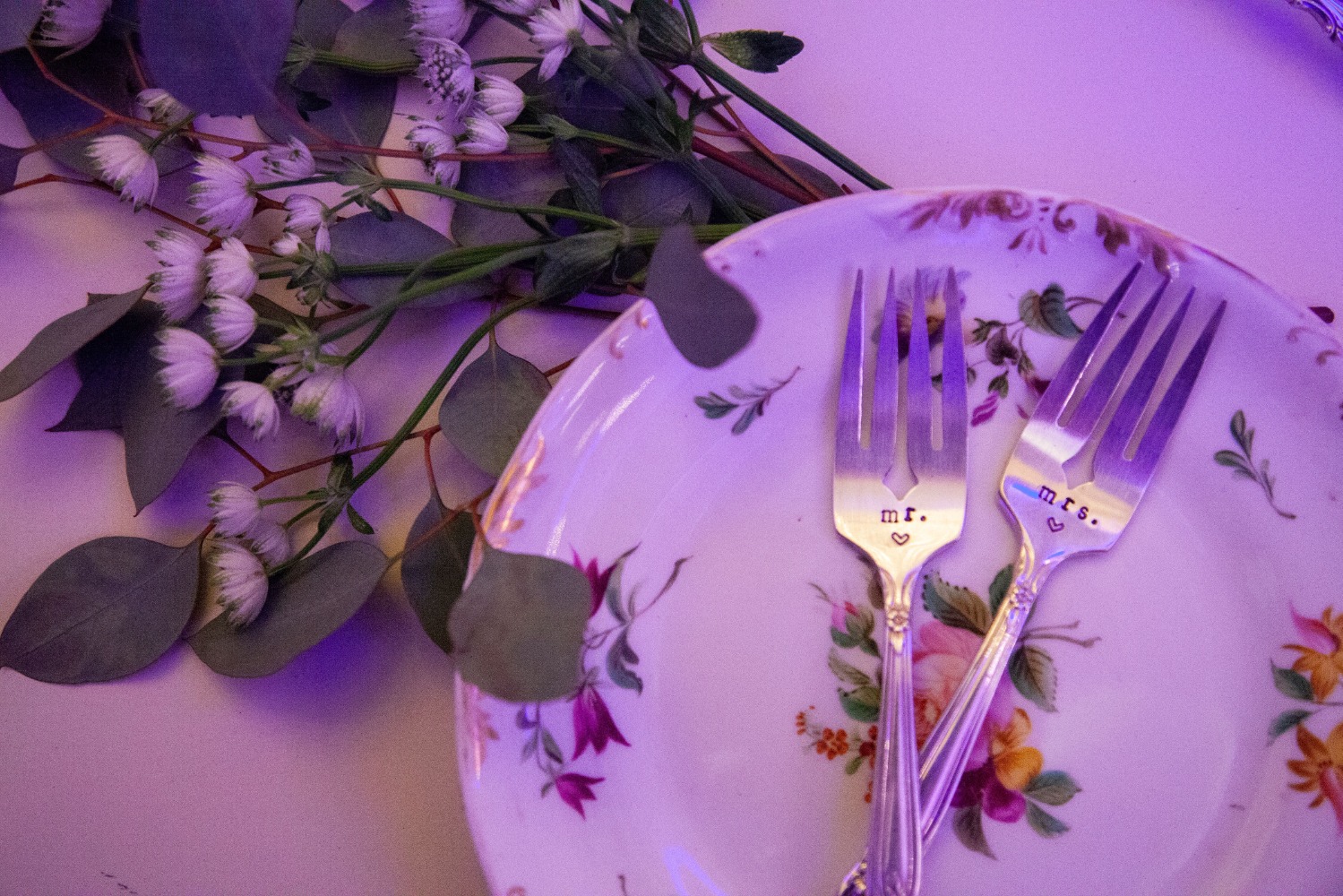 Tybee Wedding Chapel Silverware & Dishes example